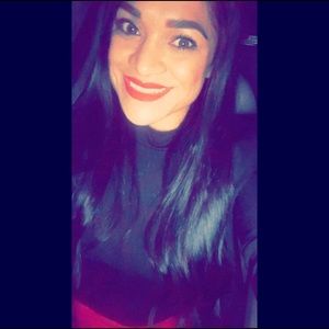 Meet your Posher, Vanessa